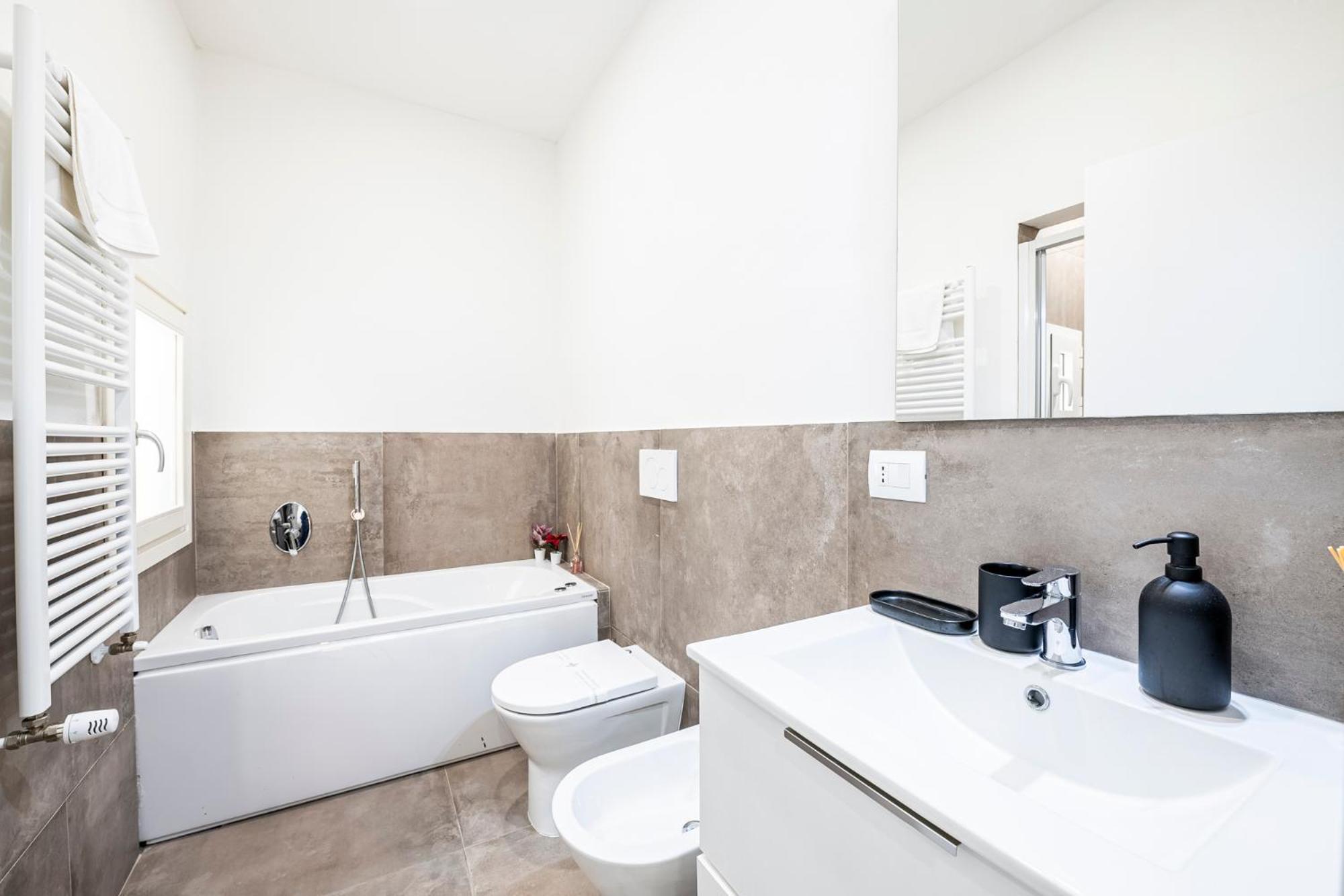 10 Minuti Duomo - Double Suite Con Idromassaggio Florenz Exterior foto